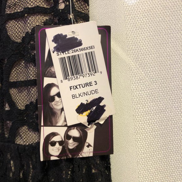 Robe Noire Dentelle Trixxi - Taille M - Épaules Dénudées (Off The Shoulder) - Neuf Avec étiquette